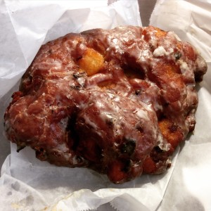 CountryCrustBakeryAppleFritter